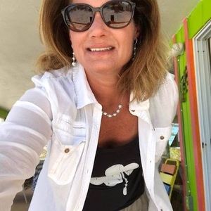 Meet your Posher, Connie